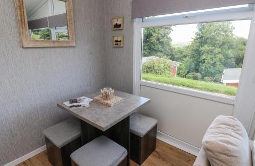 Llanybri House | 51 Elmrise