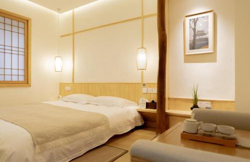 Xihu Villa | 52 Designer B&B