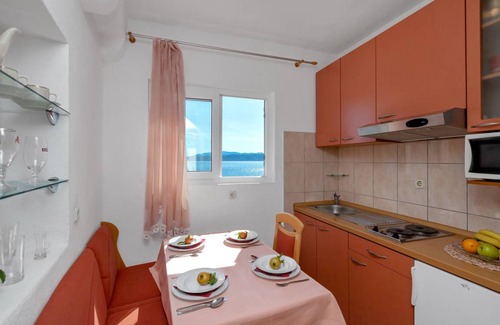 Igrane Apartment | 53 m² Apartment ∙ 3 bedrooms ∙ 6 guests