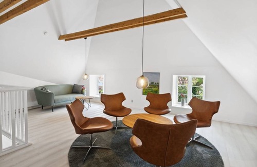 Hojer House | 550 m² House ∙ 1 bedroom ∙ 16 guests