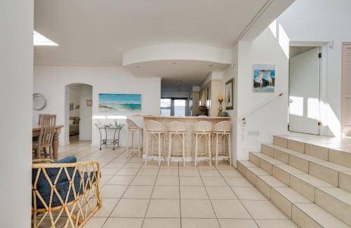 Voelklip Villa | 550 m² Villa ∙ 4 bedrooms ∙ 8 guests