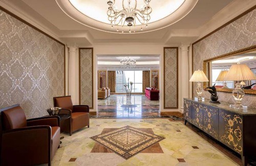 Diplomatic Area Hotel | 552 m² Hotel ∙ 4 bedrooms ∙ 127 guests