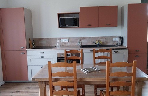 Saint-Germain-Lespinasse House | 59 m2 country apartment in a restored farmhouse