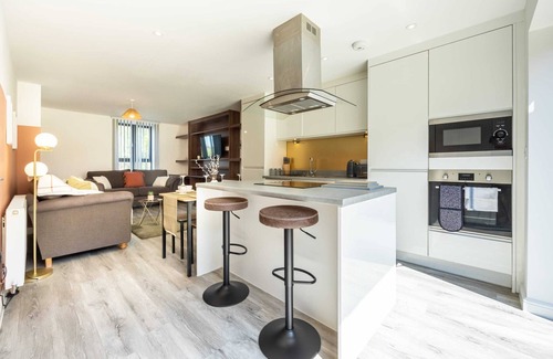 Failsworth House | 5Bedroom Townhouse 15mins to City w Free Parking