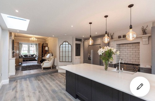 Thamesfield House | 5bedvictorianhseputneyriverside.boutique.homelyenglishhouseinlondon