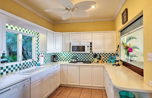 Estate Kings Quarter Villa | 5br - Amazing harbor views, gated neighborhood & huge pool!