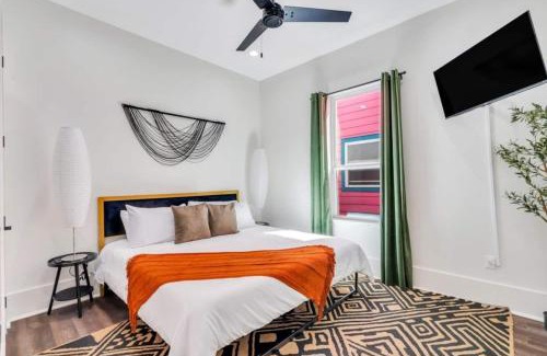 Tulane - Gravier House | 5br Mid-city Retreat W Balcony