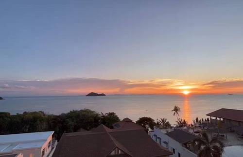 Haad Pleayleam House | 5BR SeaView Haven–Steps to Sand