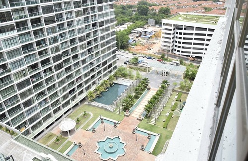 Taman Mount Austin Apartment | 5MIN 2-4pax Amazing Studio Near IKEA JB, AUSTIN WATERPARK, AEON, TESCO, KSL