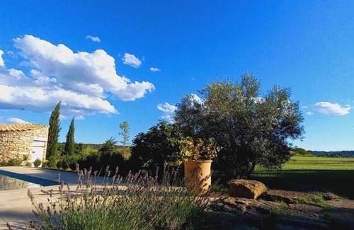 Blauzac House | 5mn from Uzes, air-conditioned gîte in the heart of the vineyards