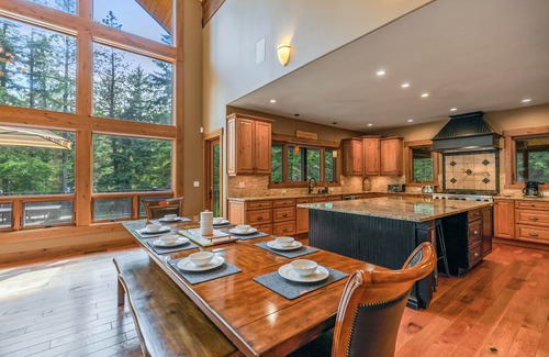 Ronald House | 6,200sqft Dream Mountain Home + WEEKDAY SAVINGS