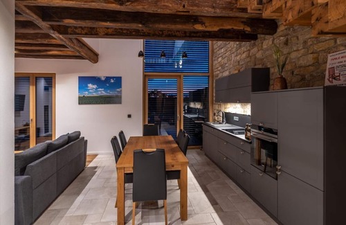 Idenheim Apartment | 6-bed apartment Maria with terrace - Ferienwohnungen Kohnshof
