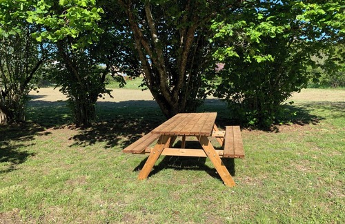 Saint-Antoine-de-Ficalba House | 6 bedroom cottage with playroom for children and teenagers. Pets allowed.
