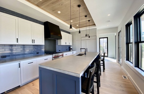 West of Town House | 6 bedroom/6.5 bath home with shared pool, hot tub and gym between Town and Cisco