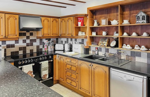 Tirabad Cottage | 6 bedroom accommodation in Llandrindod Wells