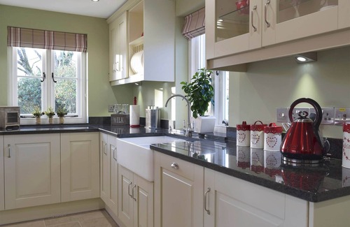 Eglwyswrw Cottage | 6 bedroom accommodation in Eglwyswrw, near Cardigan