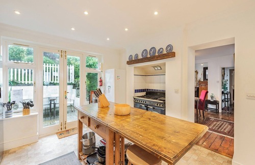 St Margaret's at Cliffe Cottage | 6 bedroom accommodation in St Margarets Bay, Dover