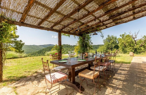 Anghiari House | 6 bedroom awesome home in Anghiari