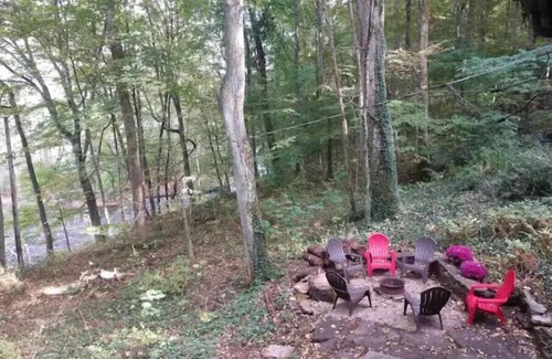Bellville Apartment | 6-bedroom cabin just 2 miles from Mohican River
