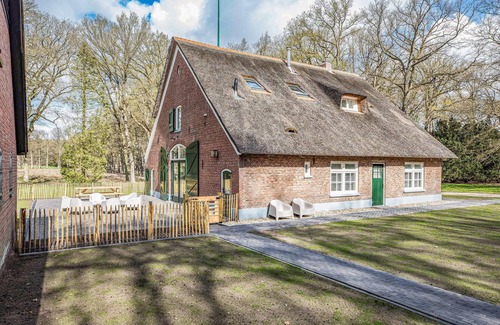 Nijverdal House | 6 bedroom gorgeous home in Nijverdal