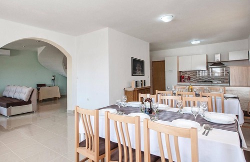 Sevid House | 6 bedroom gorgeous home in Sevid