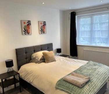 London Borough of Bromley House | 6 bedroom house in Orpington