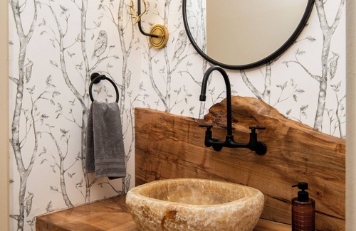 Moravian Falls Ski Chalet | 6-bedroom mountain top chalet with spectacular long range mountain views