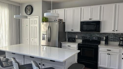 Veranda Palms House | 6 Bedrooms 55 Bathrooms Veranda Palms 2518 Dc