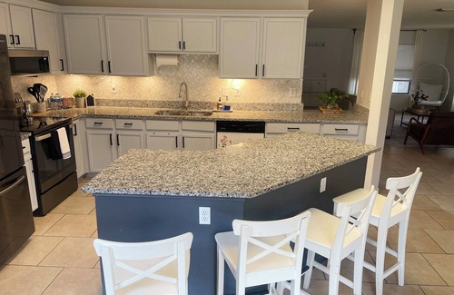 Live Oak House | 6 beds/4 rooms/2 mt freeway