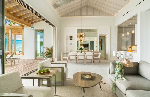 Big Ambergris Cay Resort | 6 BR All-Inclusive Villa with Private Chef @ Ambergris Cay: Dream Pavillion