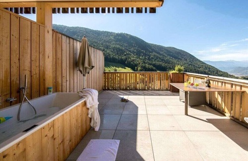 Collepietra Boat Rental | 6 Holiday Apartment Sonnenparadies