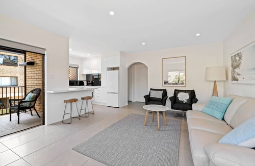 Maroochydore Apartment | 6 Kalyan - 2 bedroom unit in Cotton Tree - Stroll to shops, cafes, beach, river