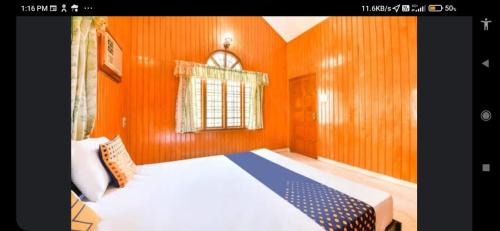 Kumaranalloor Villa | 6 large AC Bedroom house At Kottayam Town