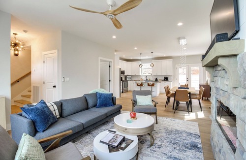 Rossville House | 6 Mi to Chattanooga: Home w/Balcony & Dtwn Views!