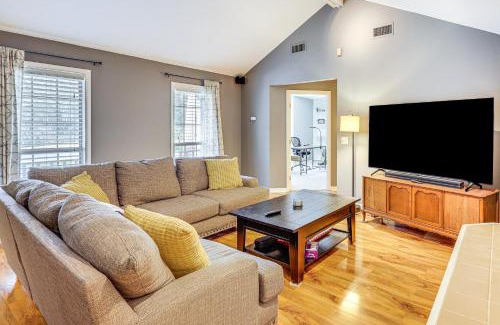 Dock Junction House | 6 Mi to Dtwn Brunswick Home with Pool and Fire Pit!