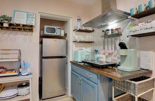 Southgate Apartment | 6 Mi to Siesta Beach: Outdoor Oasis w/Hot Tub