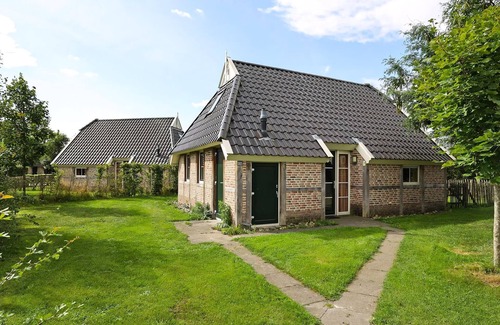 Witteveen House | 6-person children's bungalow in the holiday park Landal Orveltermarke