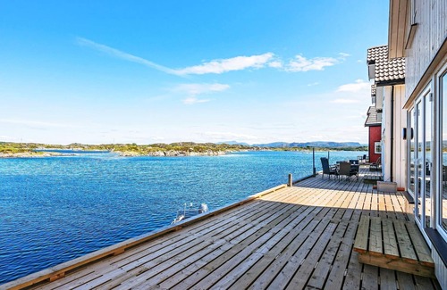 Averoy Municipality House | 6 person holiday home in Bud
