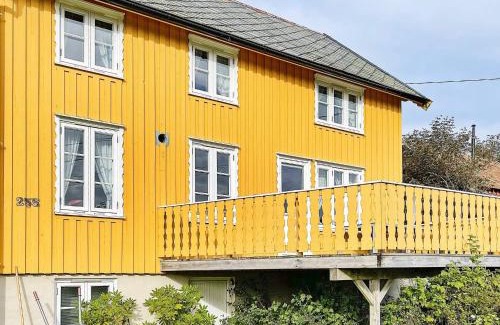 Averoy House | 6 person holiday home in AVERØY-By Traum