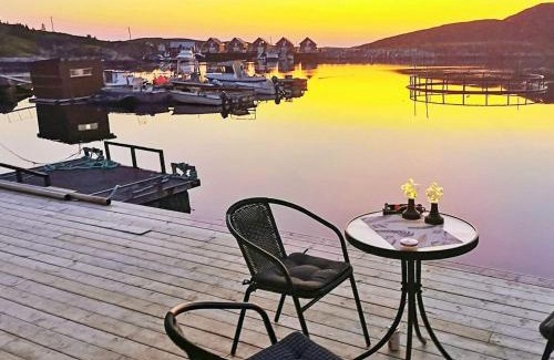 Dyrvik House | 6 person holiday home in Kverva