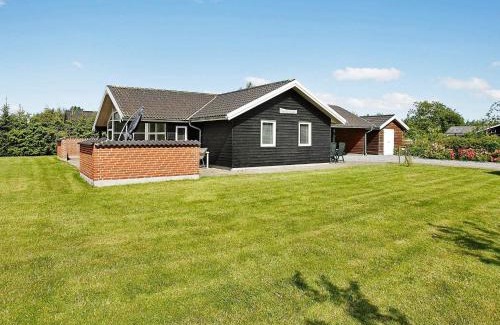 Egense House | 6 person holiday home in Storvorde-By Traum