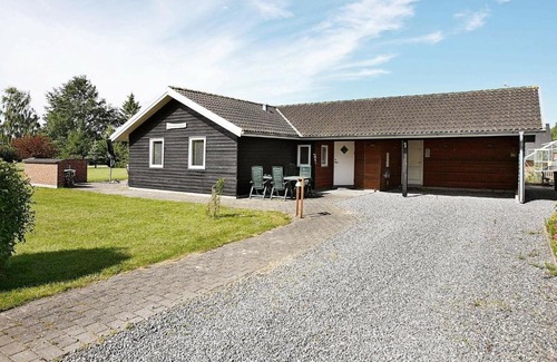 Egense House | 6 person holiday home in Storvorde-By Traum