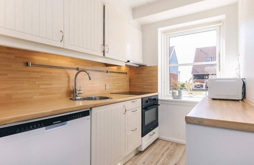 Borre Apartment | 6 person holiday park home in Borre