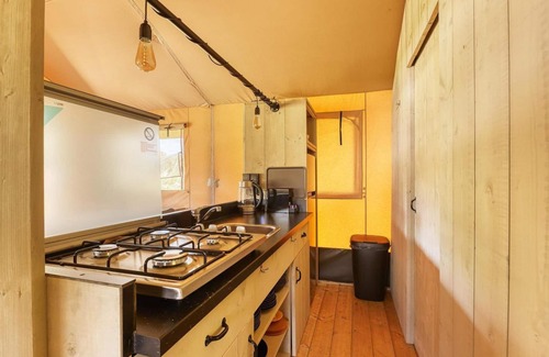Zeewolde House | 6-person Lodge with a private kitchen, bathroom and beds made up