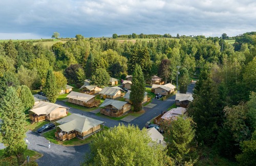 Neufchateau RV Rental | 6-person safari tent in the holiday park Landal Glamping Neufchâteau