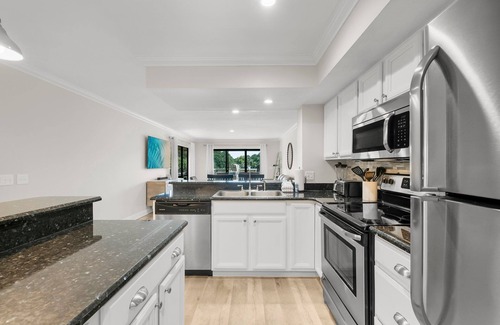 Sandestin Condo | 6 Seat Golf Cart Included ~ Golf Course & Lake Views
