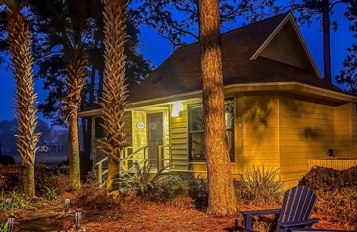 Miramar Beach House | 6-Seater Golf Cart, Bay, Golf Course, Lakefront View, Beach Access, Heated Pools