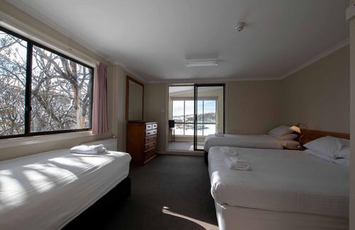 Perisher Valley Hotel | 6 Share - 6 Share 2 Bedroom Suite