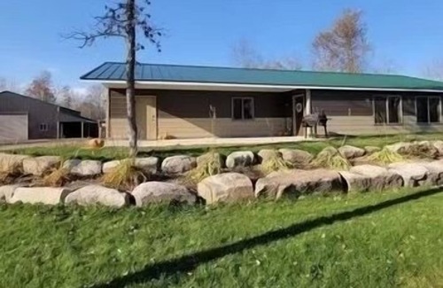 Mora House | 60 acres of wooded bliss!