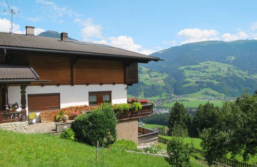 Ried im Zillertal Apartment | 60 m² Apartment ∙ 1 bedroom ∙ 3 guests